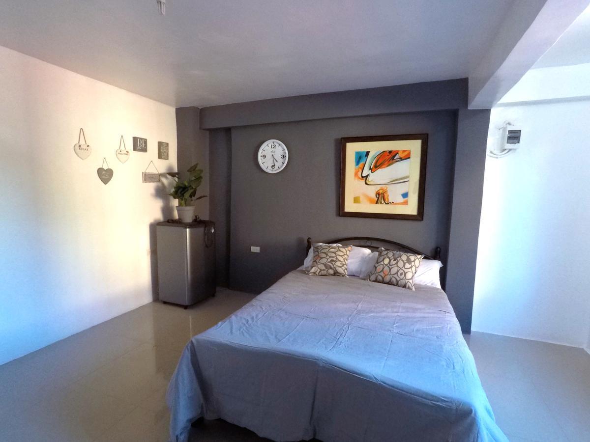 Lalyn'S Room In Кесон Сити Екстериор снимка