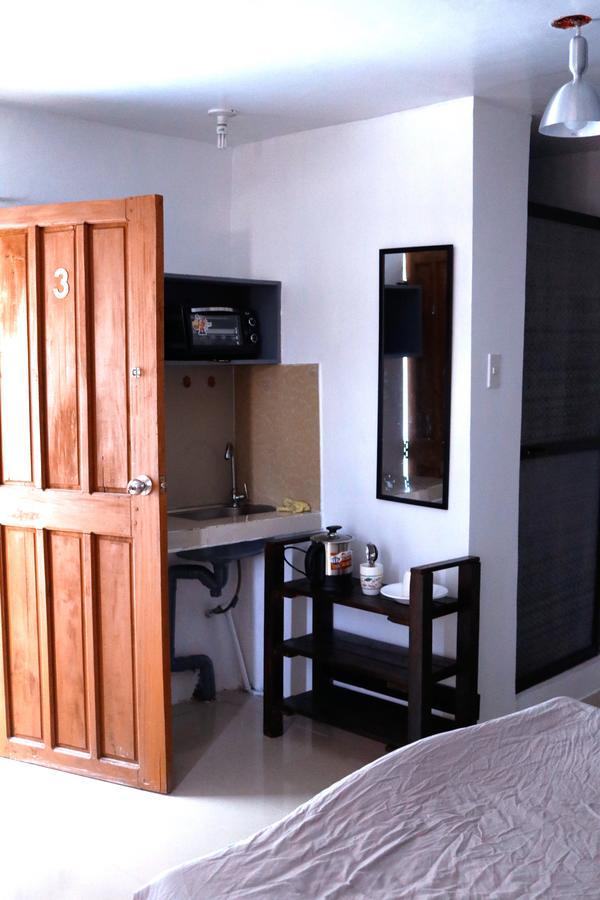 Lalyn'S Room In Кесон Сити Екстериор снимка