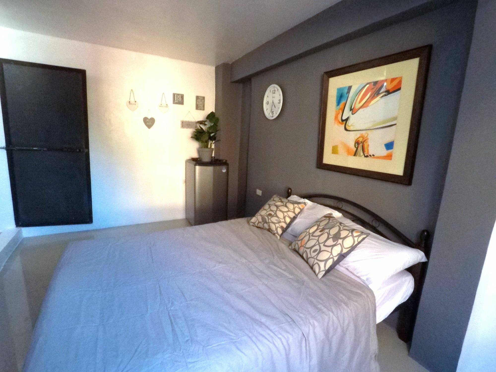Lalyn'S Room In Кесон Сити Екстериор снимка